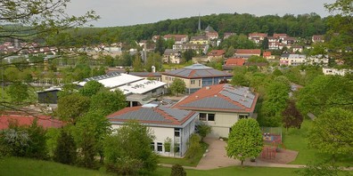 Blick auf Schule